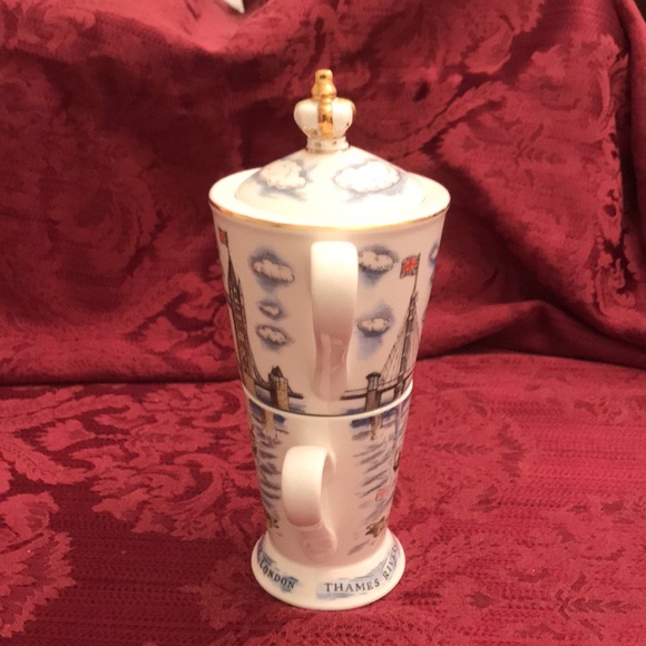 The Tower and Albert Bridges Single Teapot and Cup - Picture 4 of 12